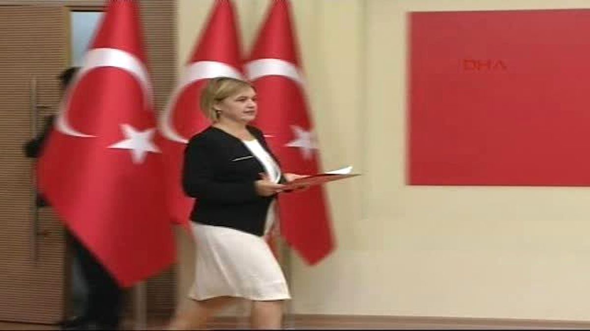 Selin Sayek Böke : Türkiye\'nin Terörle ve Darbecilerle Mücadele Etmek İçin Ohal\'e İhtiyacı Yok