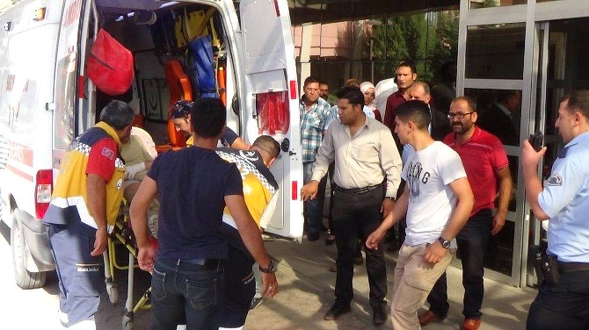 Suriye\'nin Rai Bölgesinde Yaralanan 4 Asker Kilis\'e Getirildi