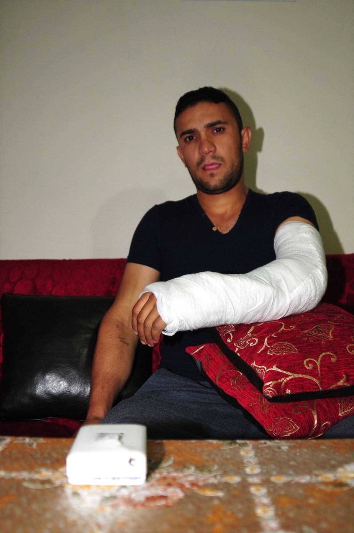 Terörist Kurşunundan Göğsündeki Batarya Sayesinde Kurtuldu