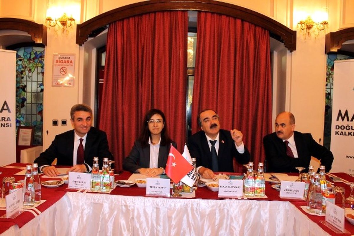 Valiler Termal\'e Hayran Kaldı