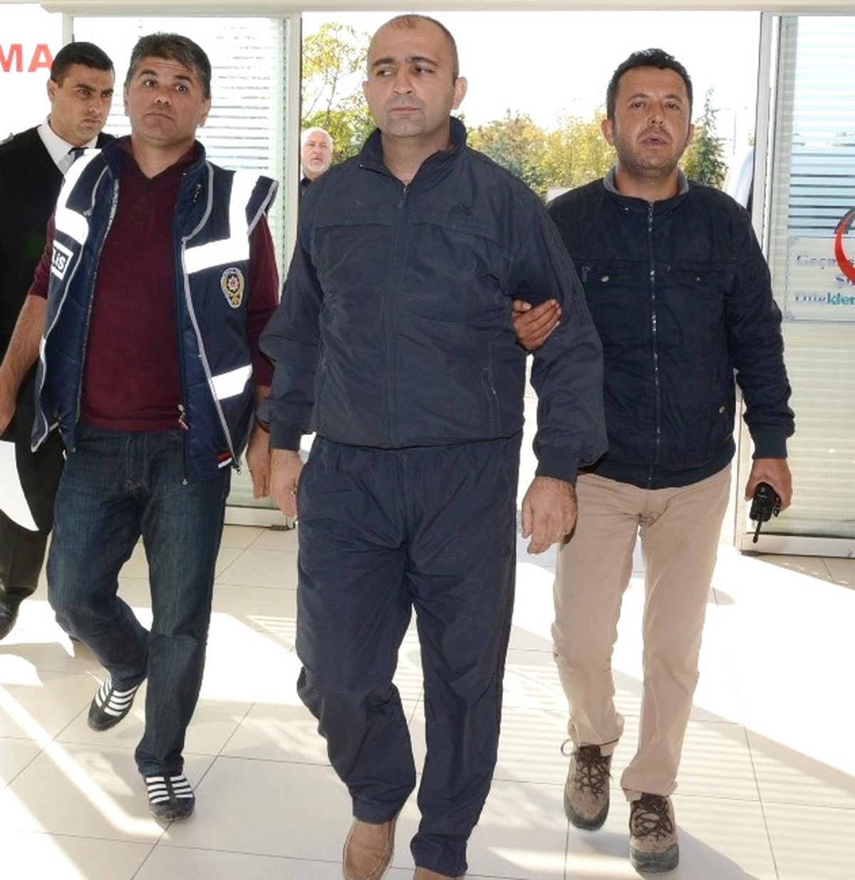Aksaray Merkezli 5 İlde Fetö Operasyonu: 21 Asker Gözaltında