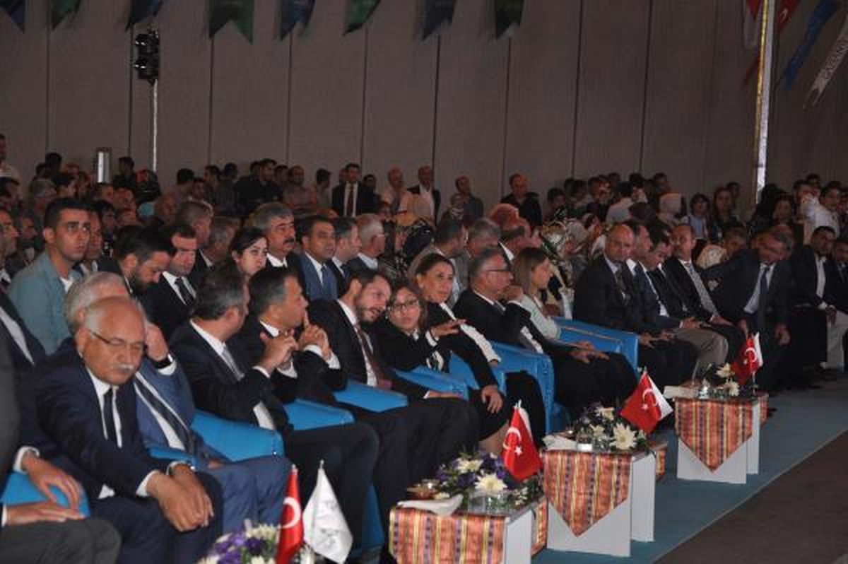 Bakan Albayrak: O Altın Nesil, Hain Nesil Çıktı (3)