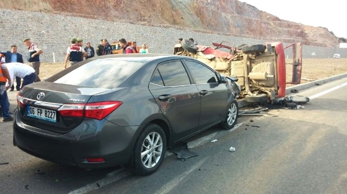 Balıkesir\'de Trafik Kazası: 6 Yaralı