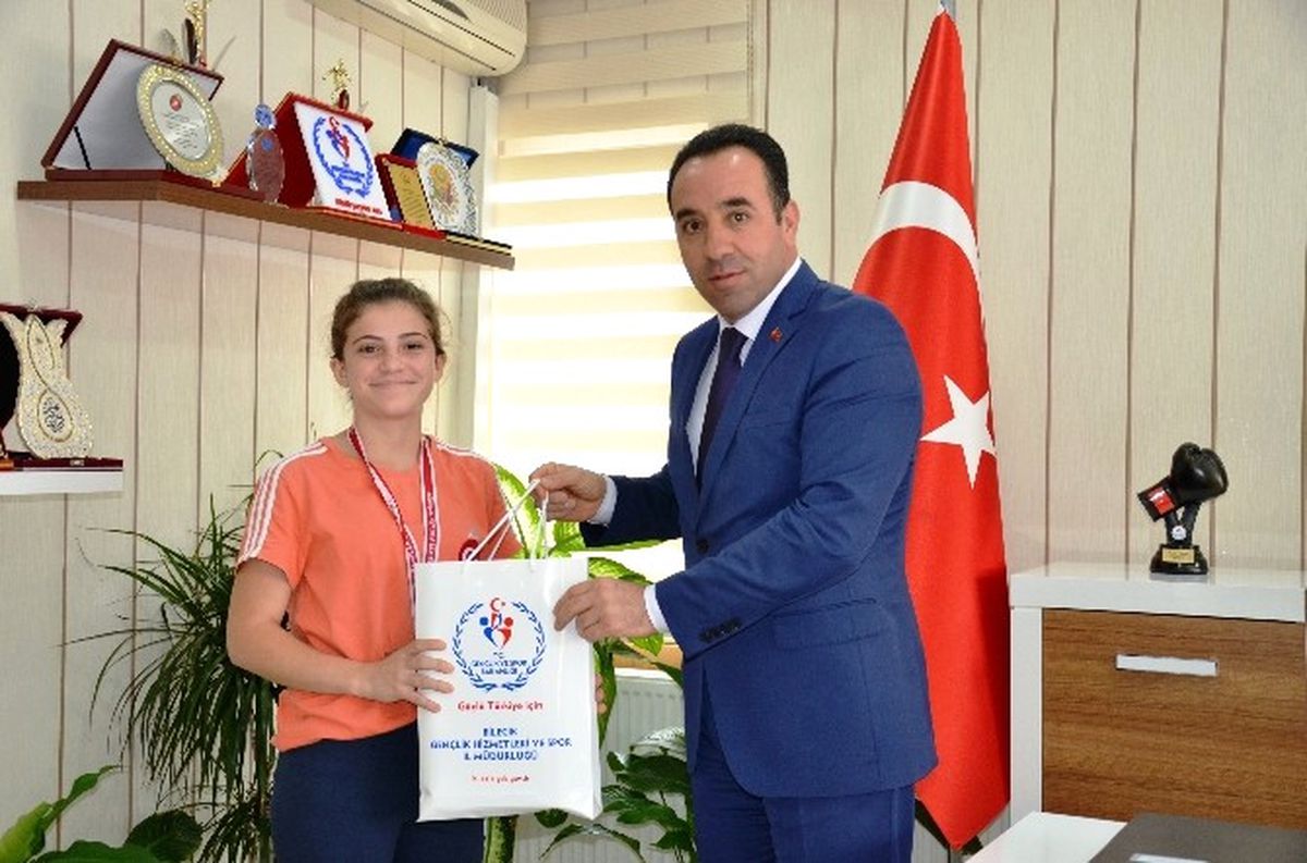 Bilecikli Başarılı Halterci Türkiye 3\'üncüsü Oldu