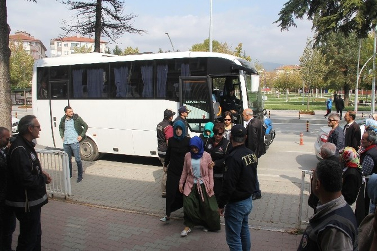 Bolu\'da Fetö Şüphelisi 25 Kişi Adliyeye Sevk Edildi