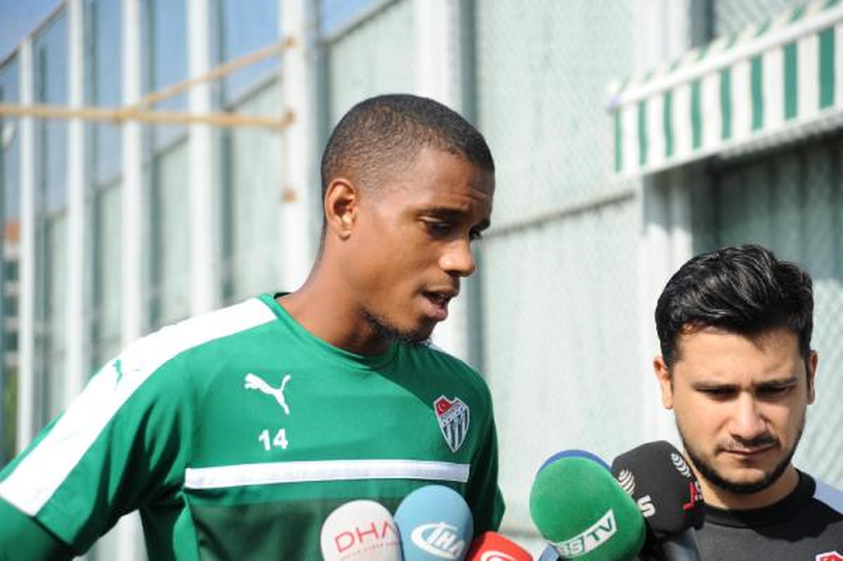 Bursaspor Antrenmanın Minik Ziyaretçileri (2)