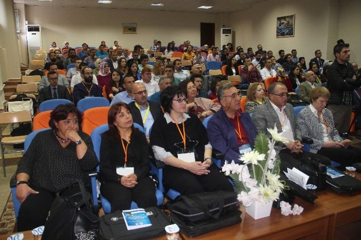 Elazığ\'da 4. Uluslararası Öğretim Teknolojileri ve Öğretmen Eğitimi Sempozyumu Düzenlendi