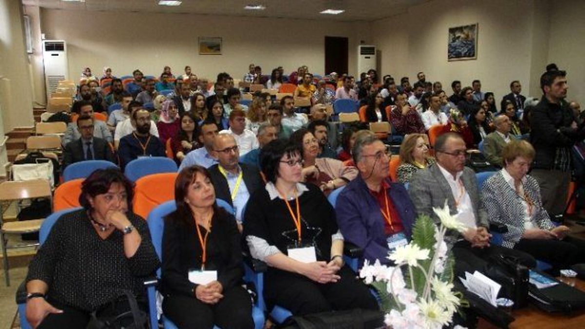 4. Uluslararası Öğretim Teknolojileri ve Öğretmen Eğitimi Sempozyumu