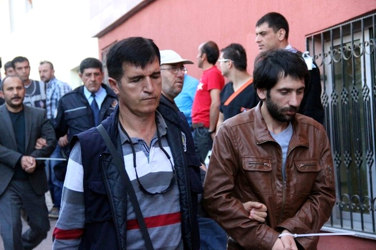 Fetö/pdy\'den Gözaltına Alınan 18 Kişi Adliyeye Sevk Edildi