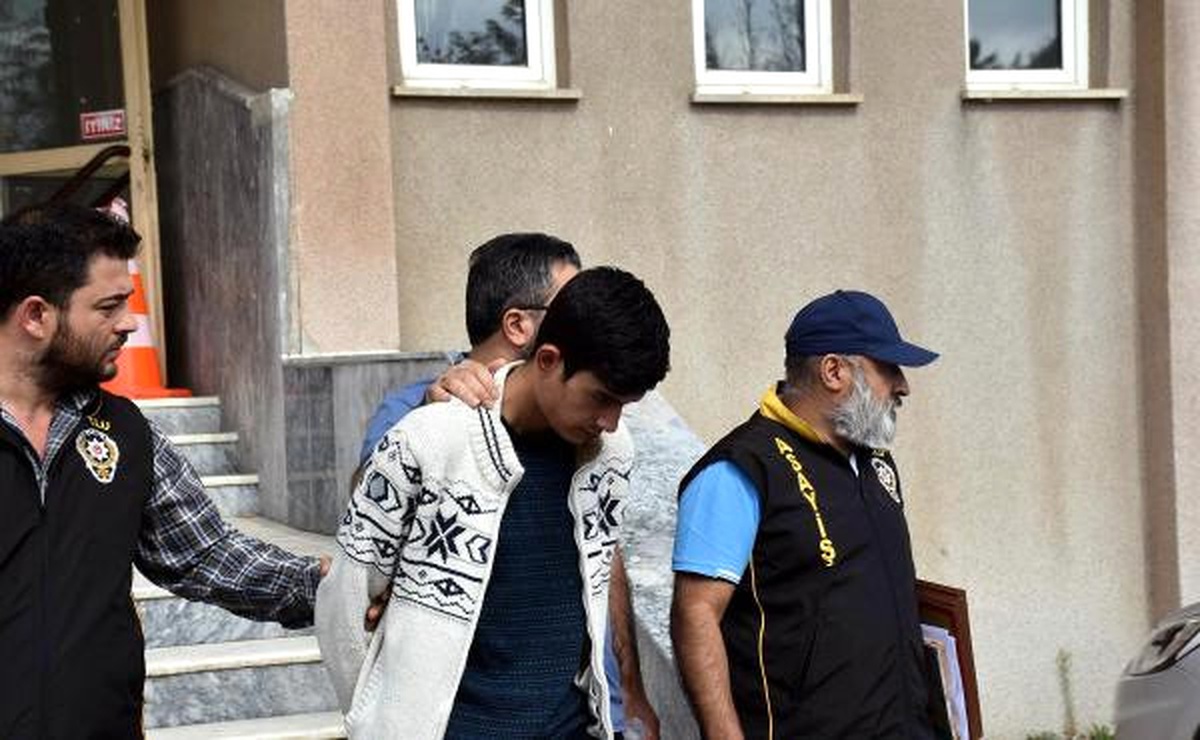 Fetö Yalanıyla Dolandırırken Suçüstü Yakalandı