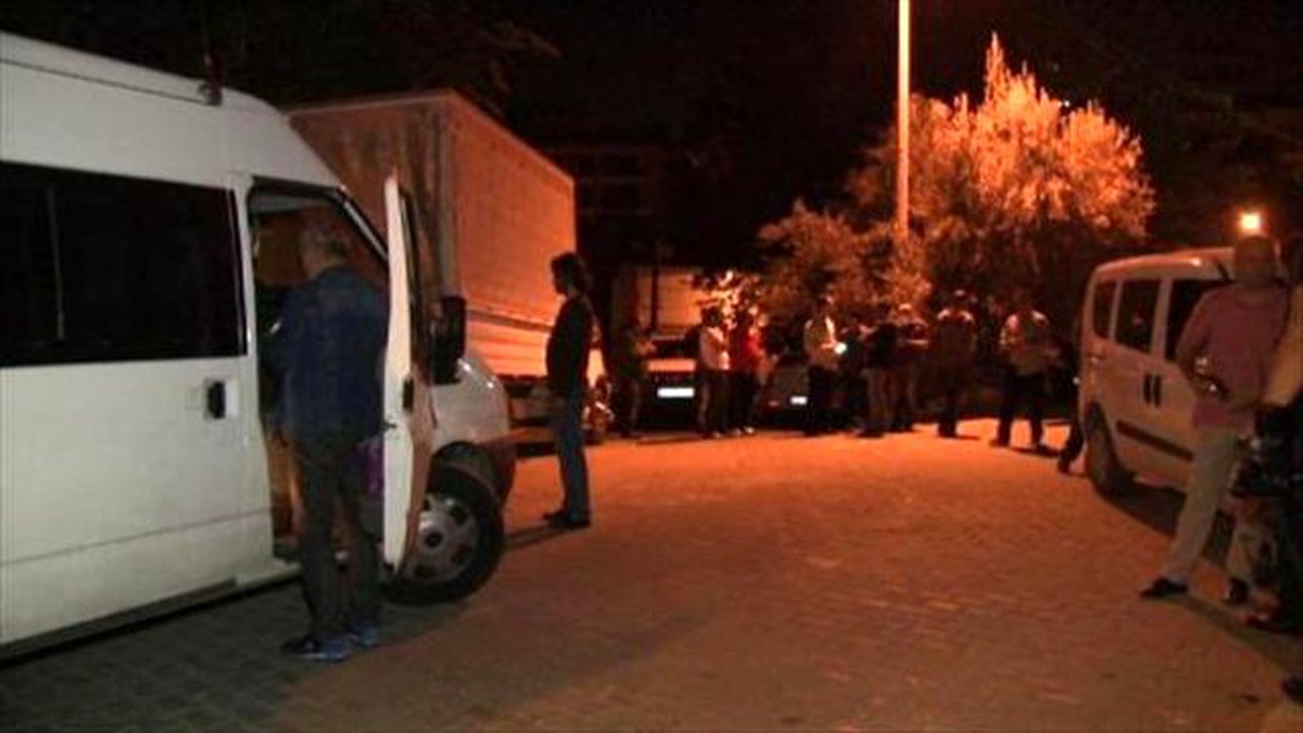 Görüntülü Haber)mit Lojmanları Önünde Yola Patlayıcı Atan 2 Şüpheli Yakalandı