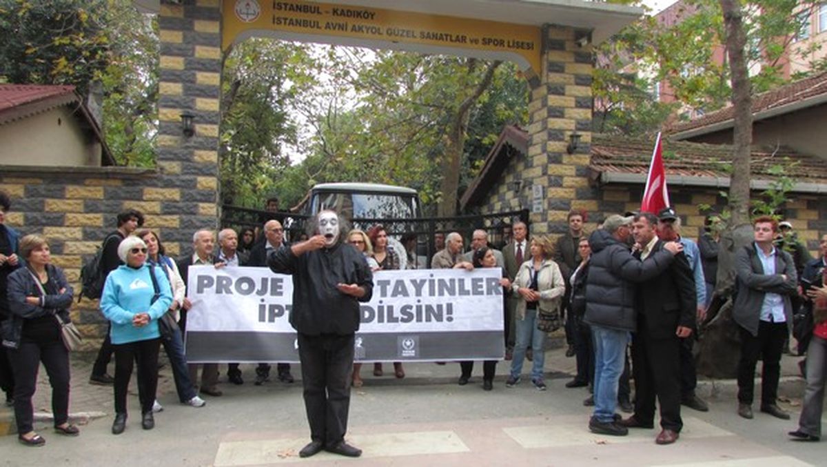 Güzel Sanatlar Lisesinde Pandomimli Eylem