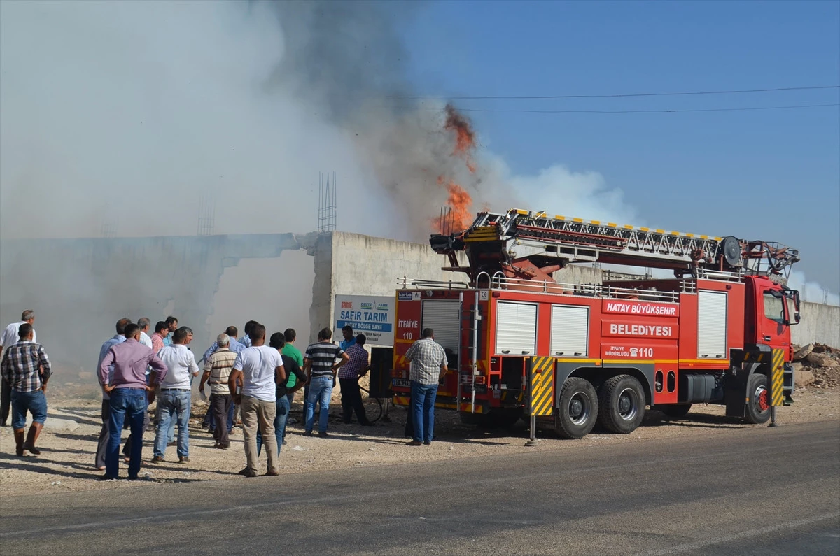 Hatay\'da Çırçır Fabrikasında Yangın