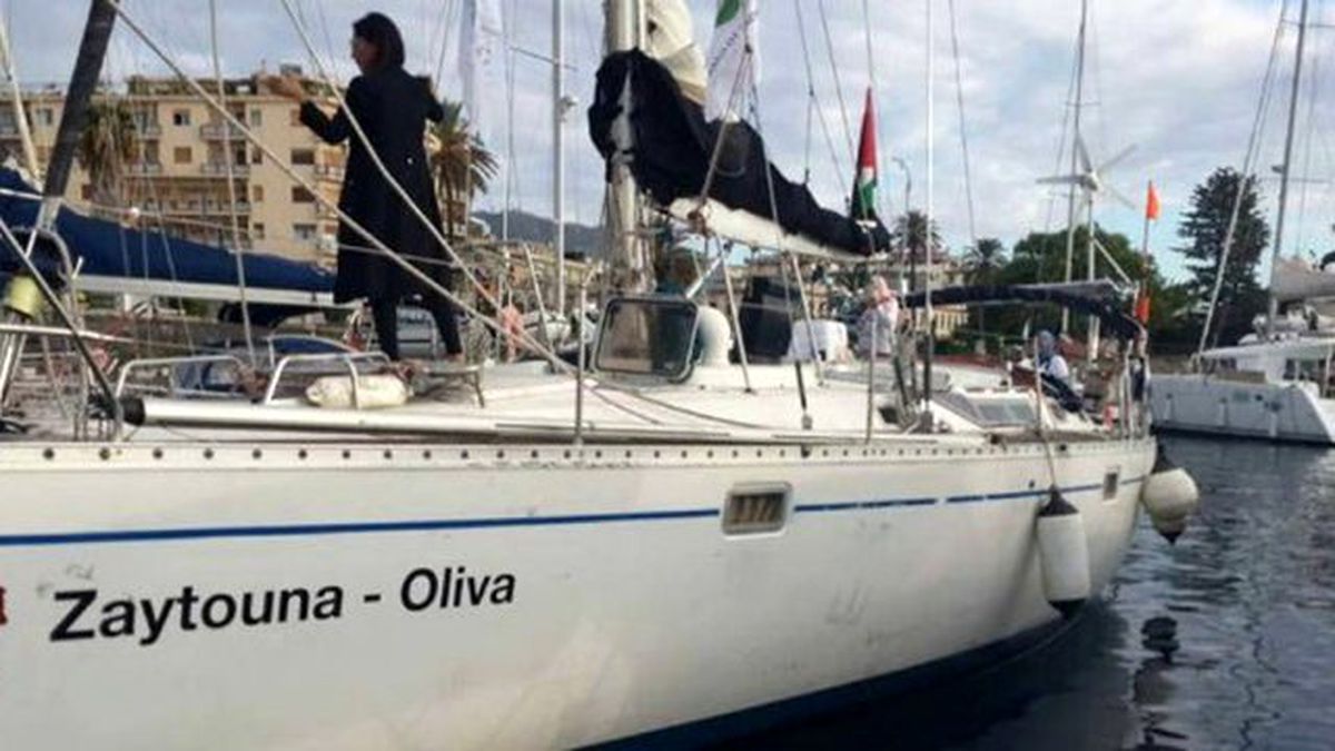 İsrail'in Müdahale Ettiği Tekne Aşdot Limanı'na Getirildi