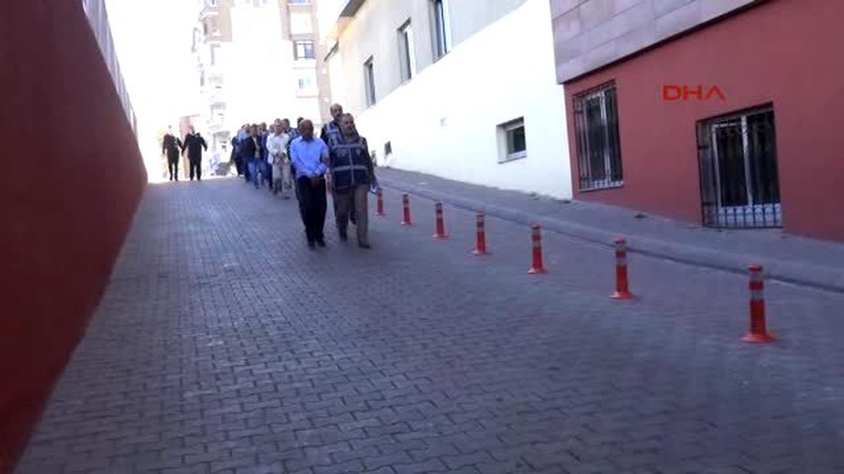 Kayseri Fetö Soruşturmasında Kayseri\'de 18 Kişi Adliyeye Gönderildi