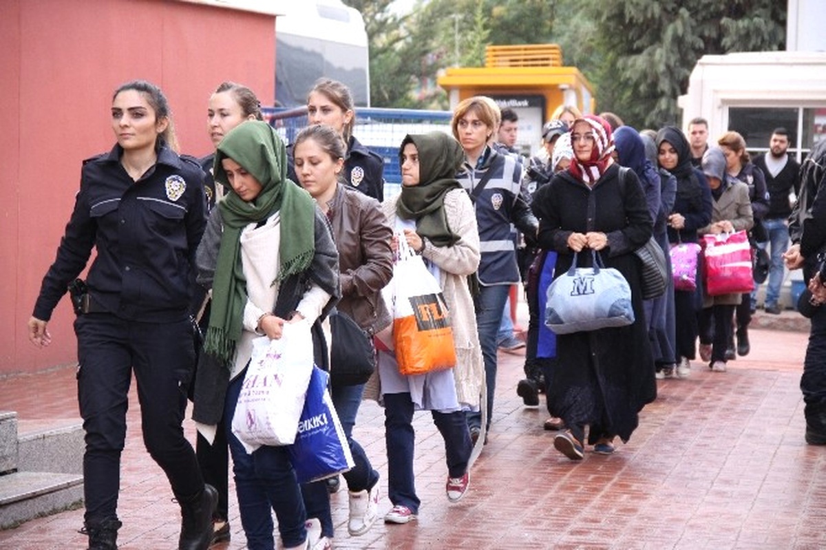 Kocaeli\'de, 4 Fetö \'Abla\'sı Tutuklandı
