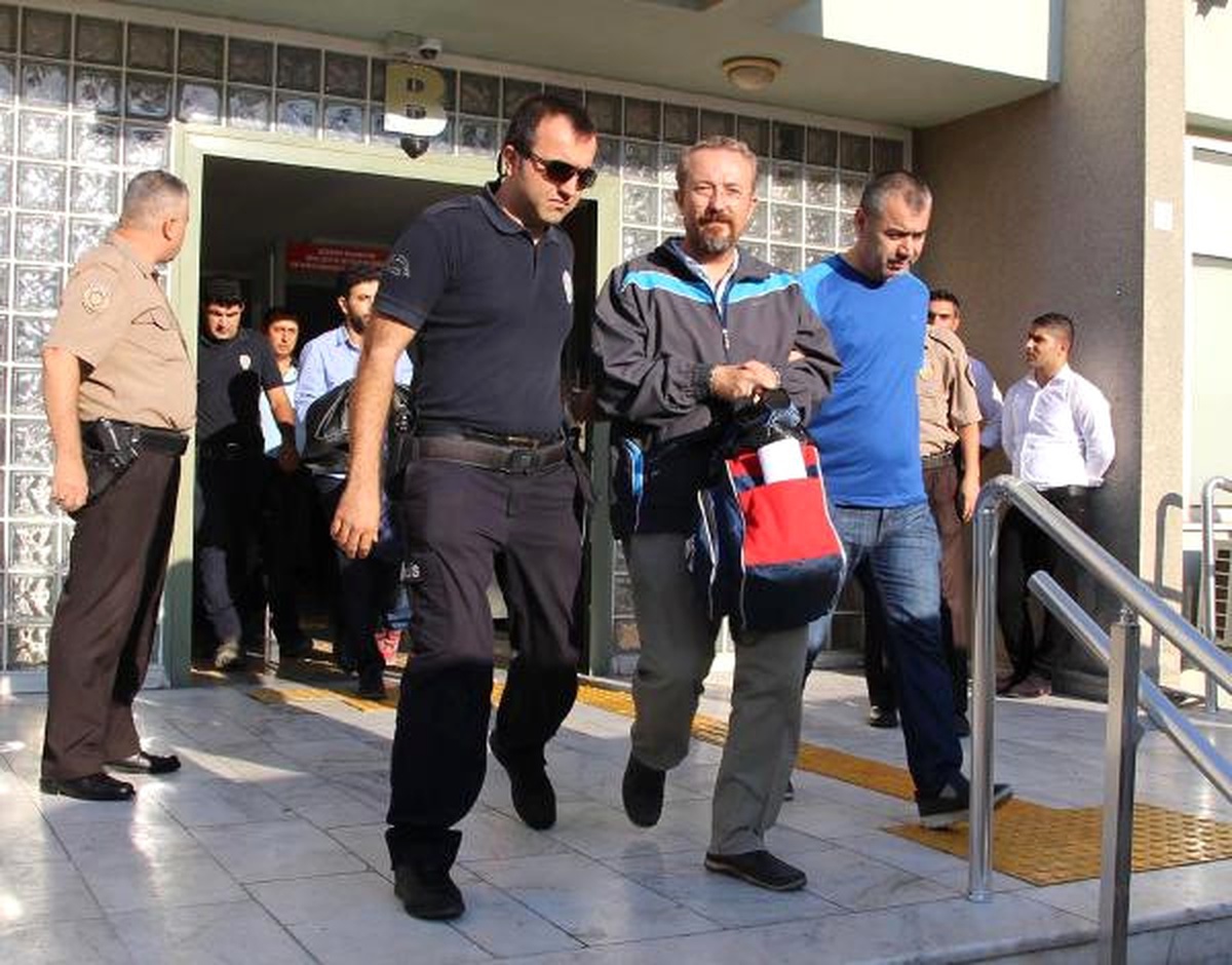 Kurmay Albay Öztürk ile 3 Kişiye Fetö\'den Tutuklama