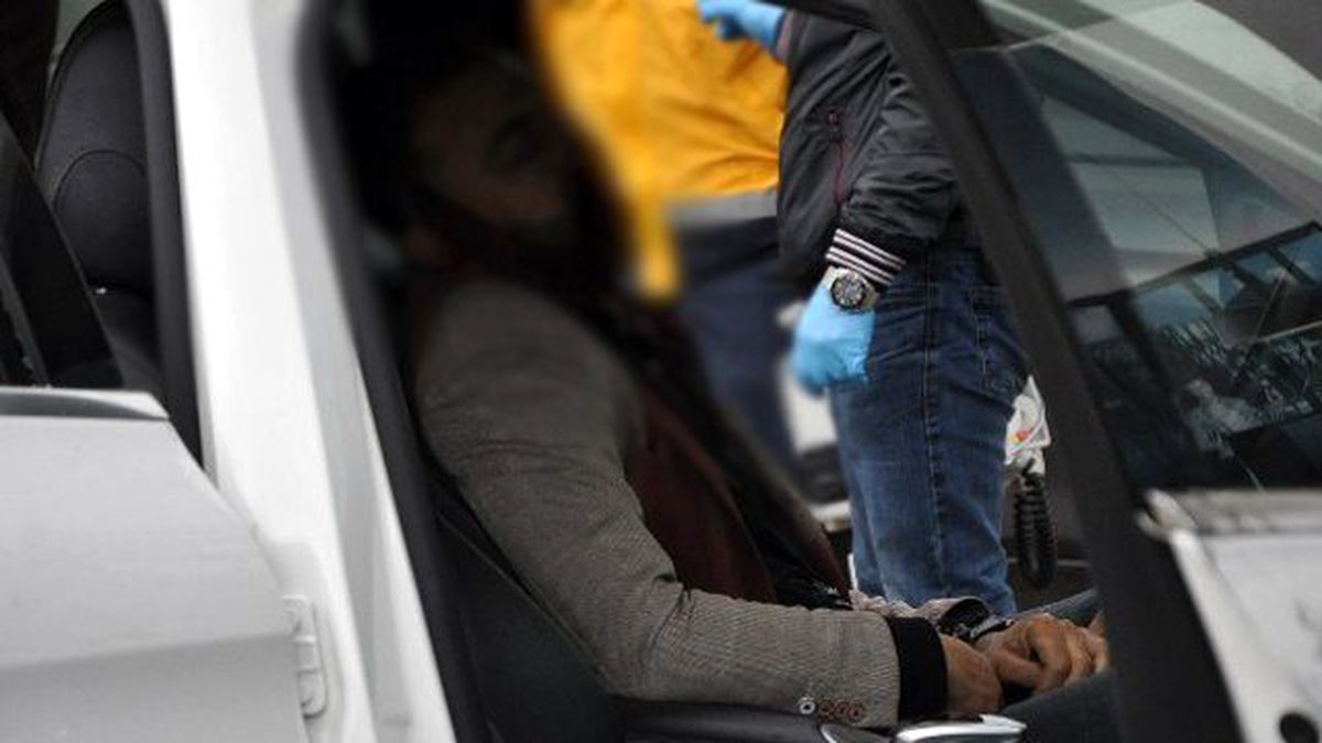 Lüks Otomobilinde İntihar Etti