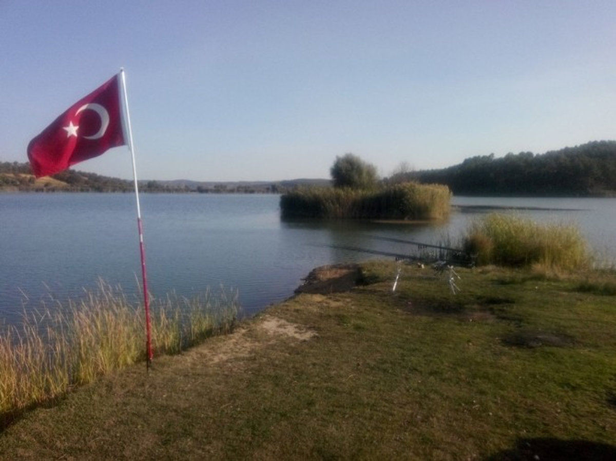 Pazarlar Göleti\'nde Balık Tutmak Yasaklandı