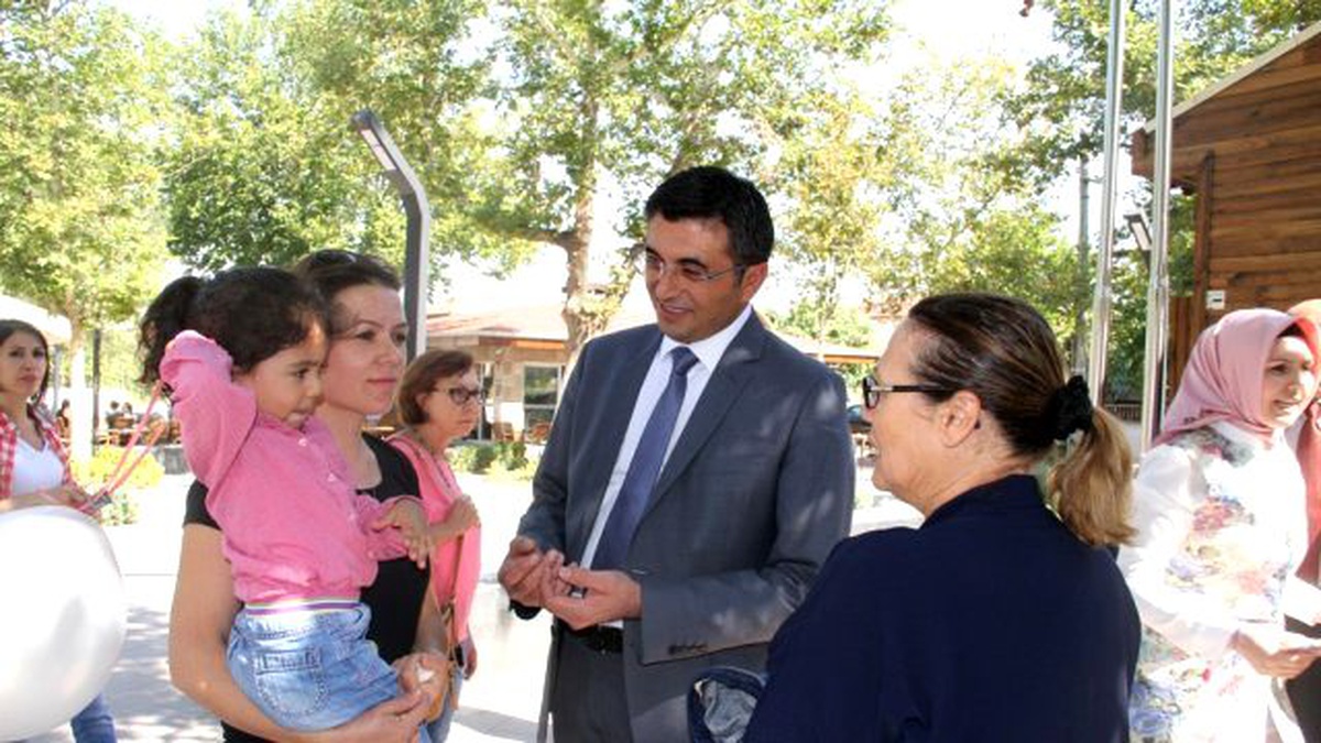 Sarıgöl\'de Çocuklar Eğitim Öğretim Yılını Açtı