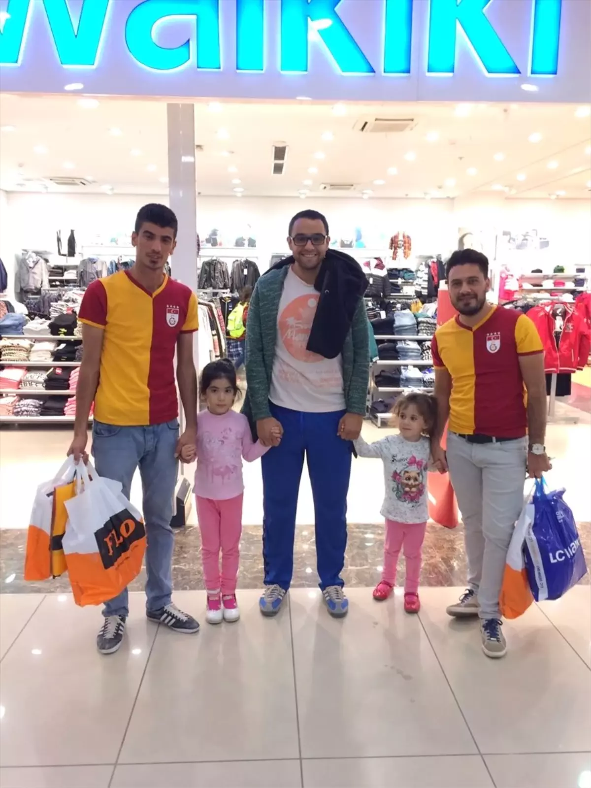 Siirt Ultraslan Taraftar Grubundan Yetim Çocuklara Yardım