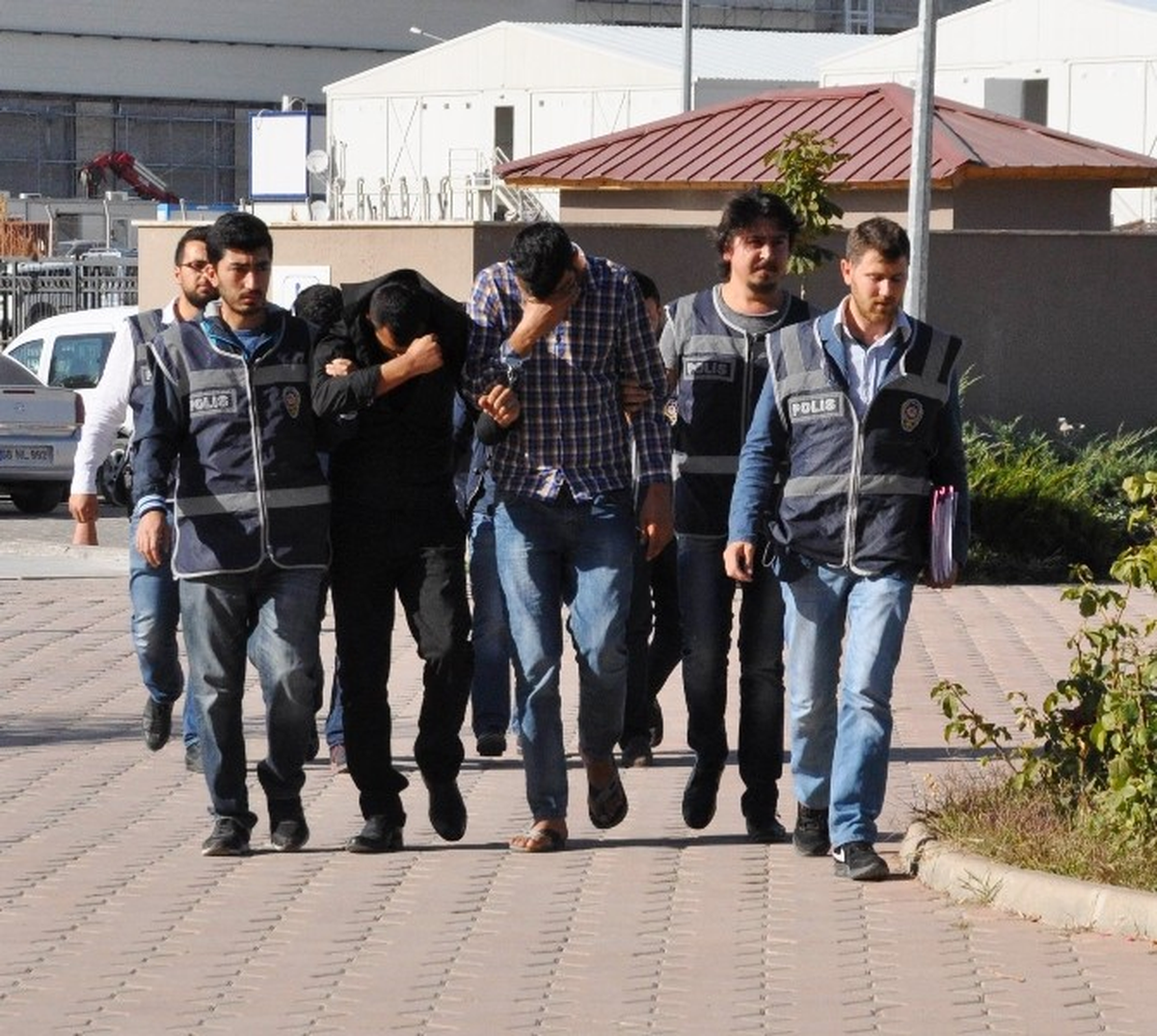 Sivas\'ta Telefon Dolandırıcıları Yakalandı