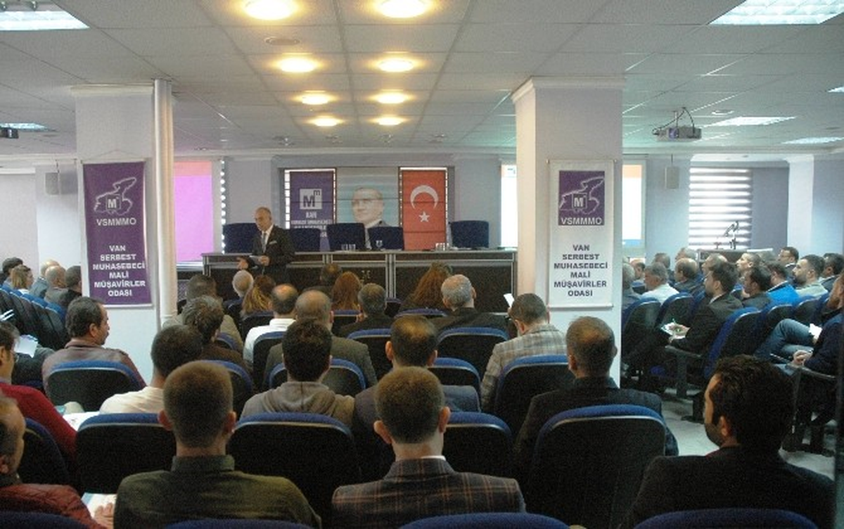 Smmmo\'da \'Alacakların Yeniden Yapılandırılması\' Semineri