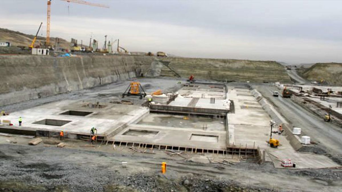 Üçüncü Havalimanının İlk Pisti Tamamlanmak Üzere