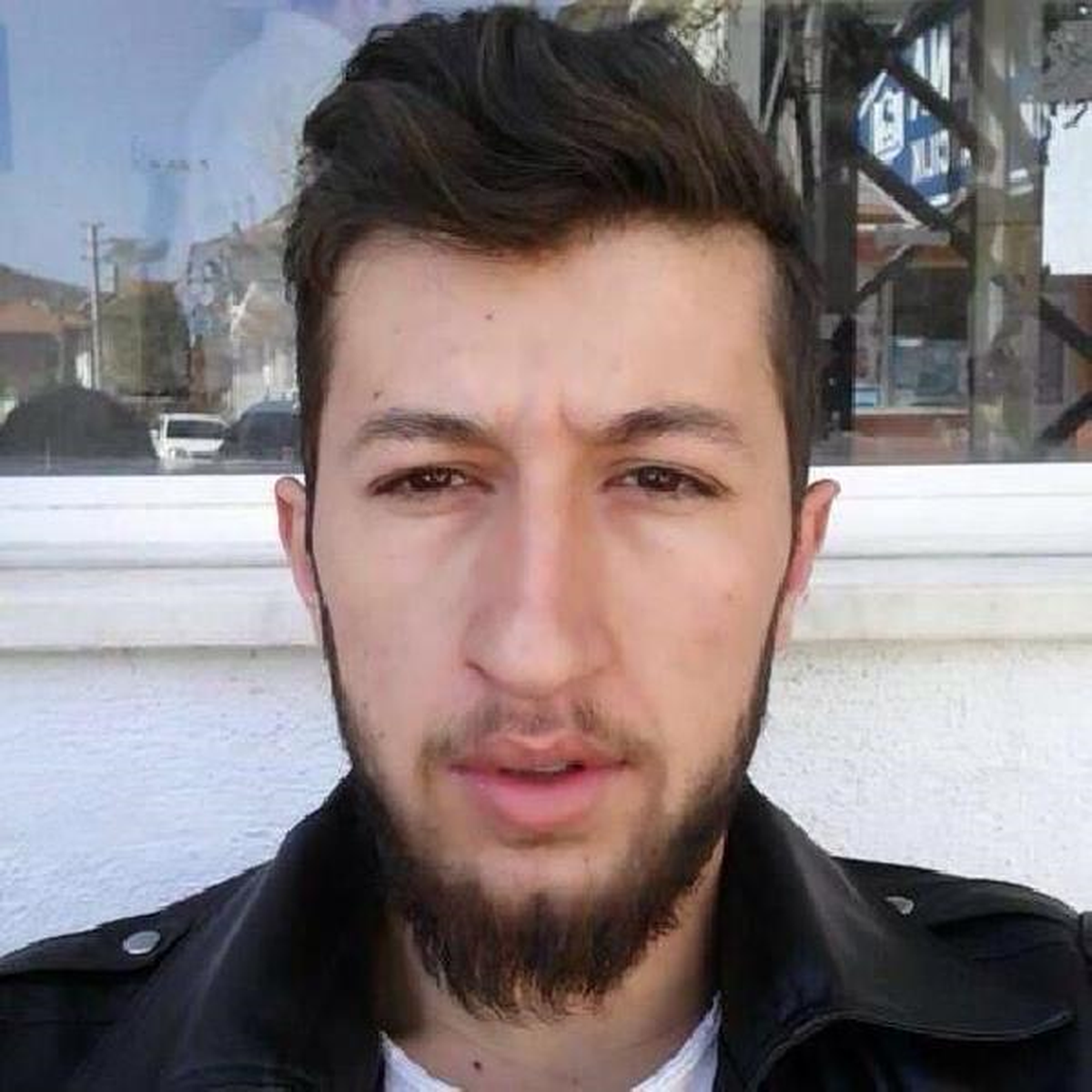 Zorla Para İsteyenlere Direnince Bıçaklandı (2)