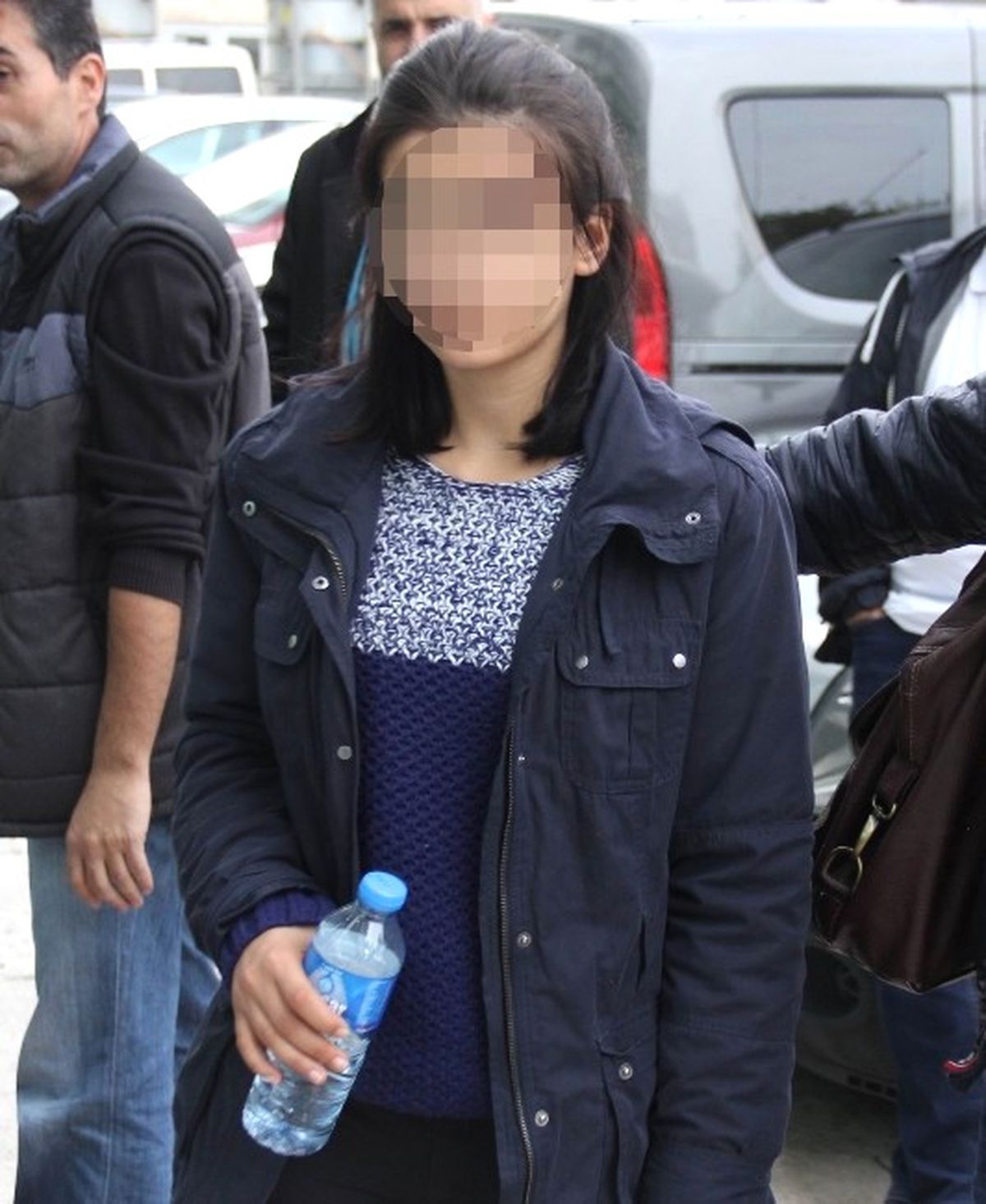 Babaannesinin 10 Bin Lirasını Çalıp Erkek Arkadaşına Verdi