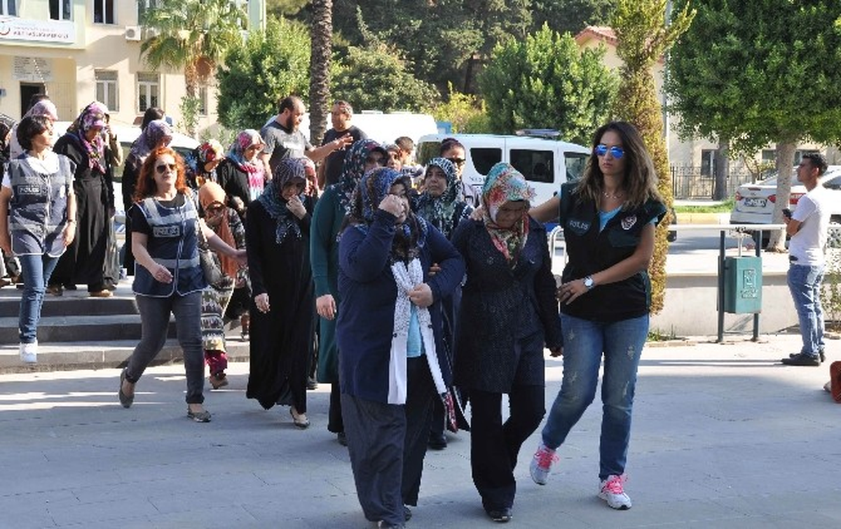 Antalya\'da Fetö/pdy Operasyonu: 20 Gözaltı