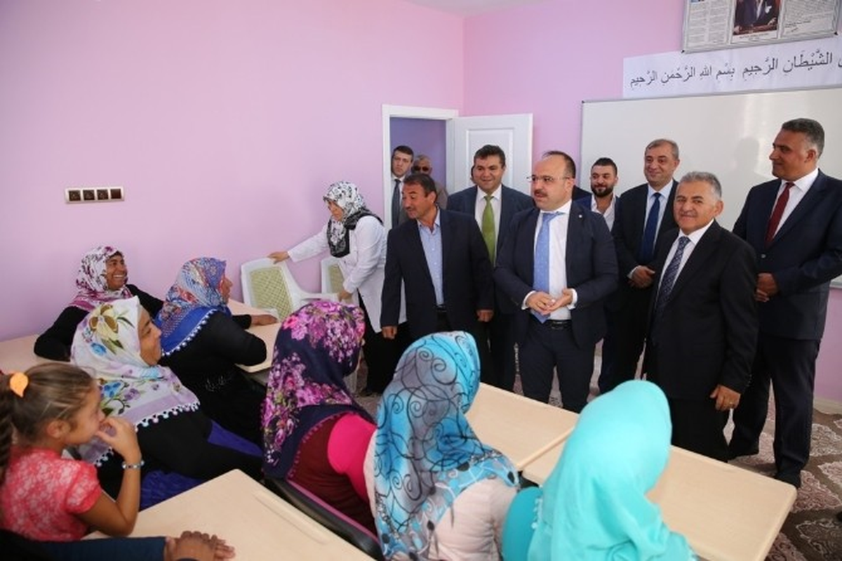 Başkan Büyükkılıç Mimarsinan Bahçelievler Mahalle Halkı ile Buluştu