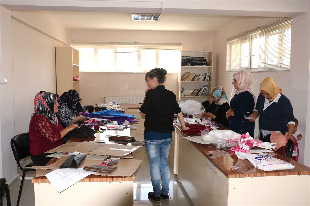 Bitlis\'te "El Becerileri" Kursu Açıldı