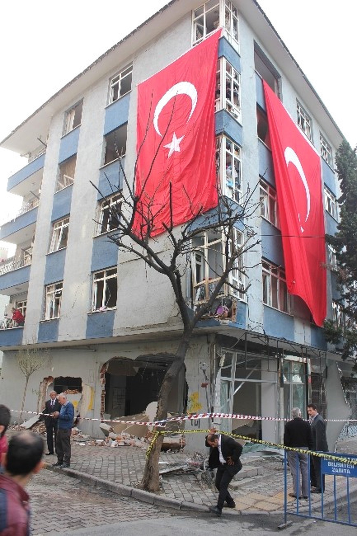 Bombalı Saldırının İzleri Bir Gün Sonra Ortaya Çıktı