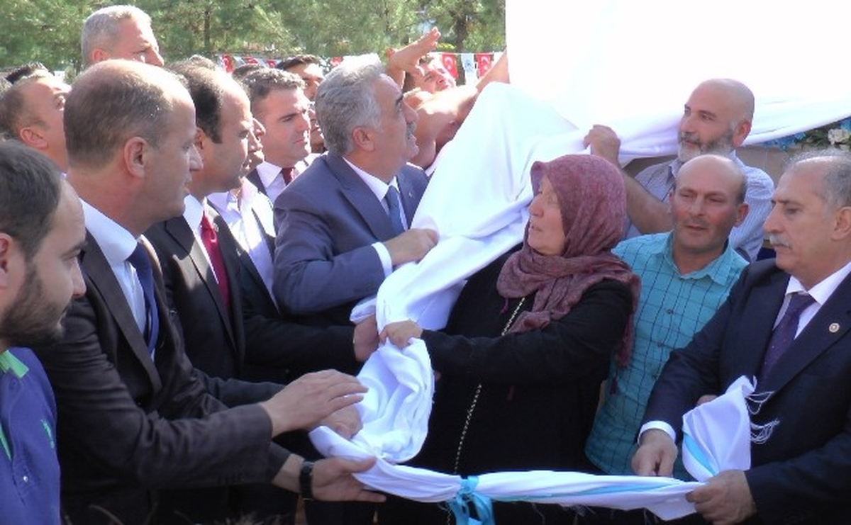 Hayati Yazıcı Cami ve Şehitler Anıtının Açılışını Yaptı