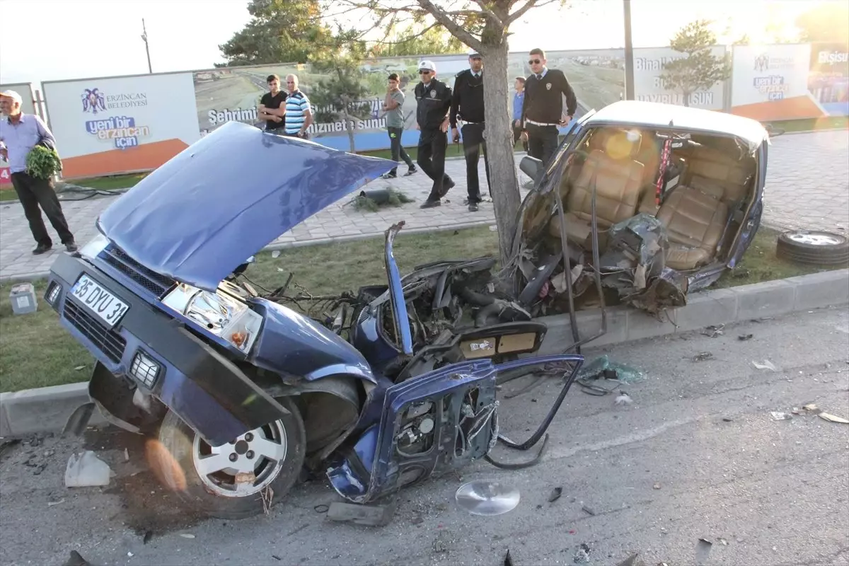 İkiye Bölünen Otomobilden Şans Eseri Kurtuldu