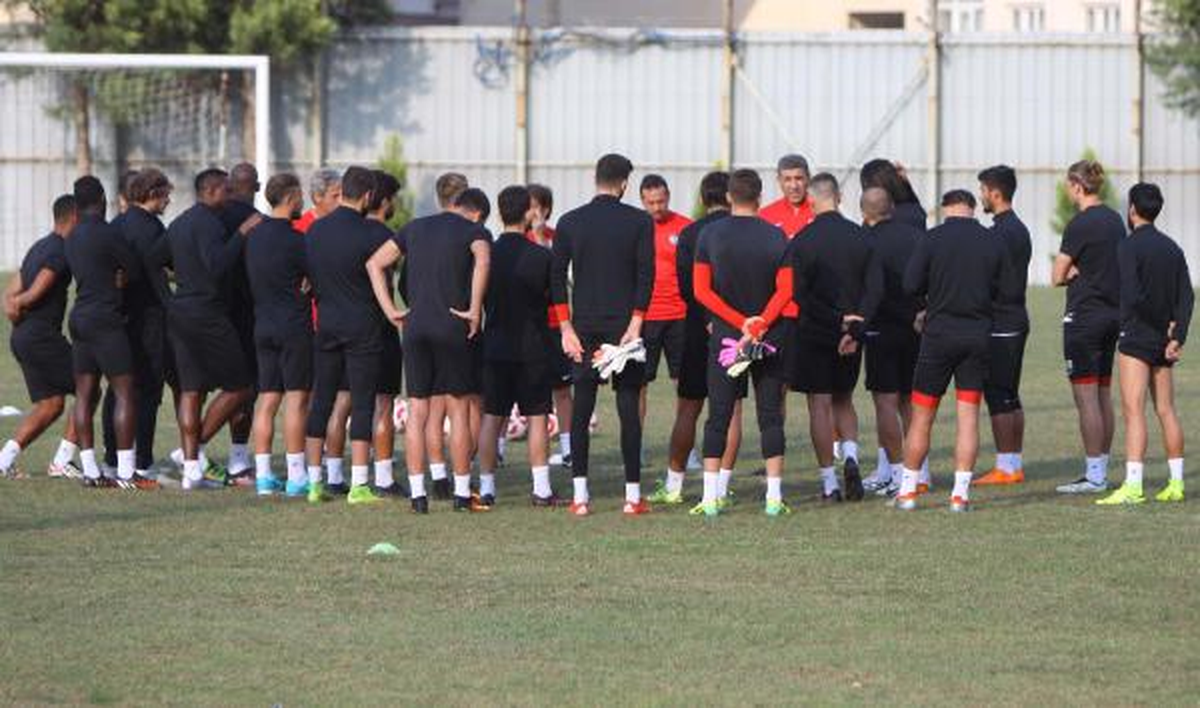Manisaspor\'un Yeni Teknik Direktörü Karafırtınalar İddialı