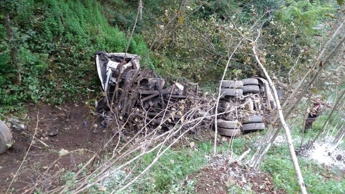 Ordu\'da Beton Mikseri Uçuruma Yuvarlandı: 1 Ölü, 1 Yaralı