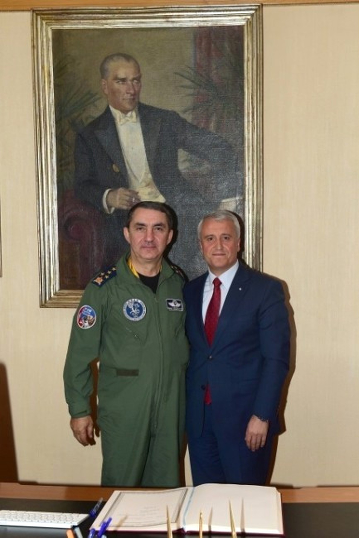 Orgeneral Küçükakyüz\'den, Rektör Gündoğan\'a Nezaket Ziyareti