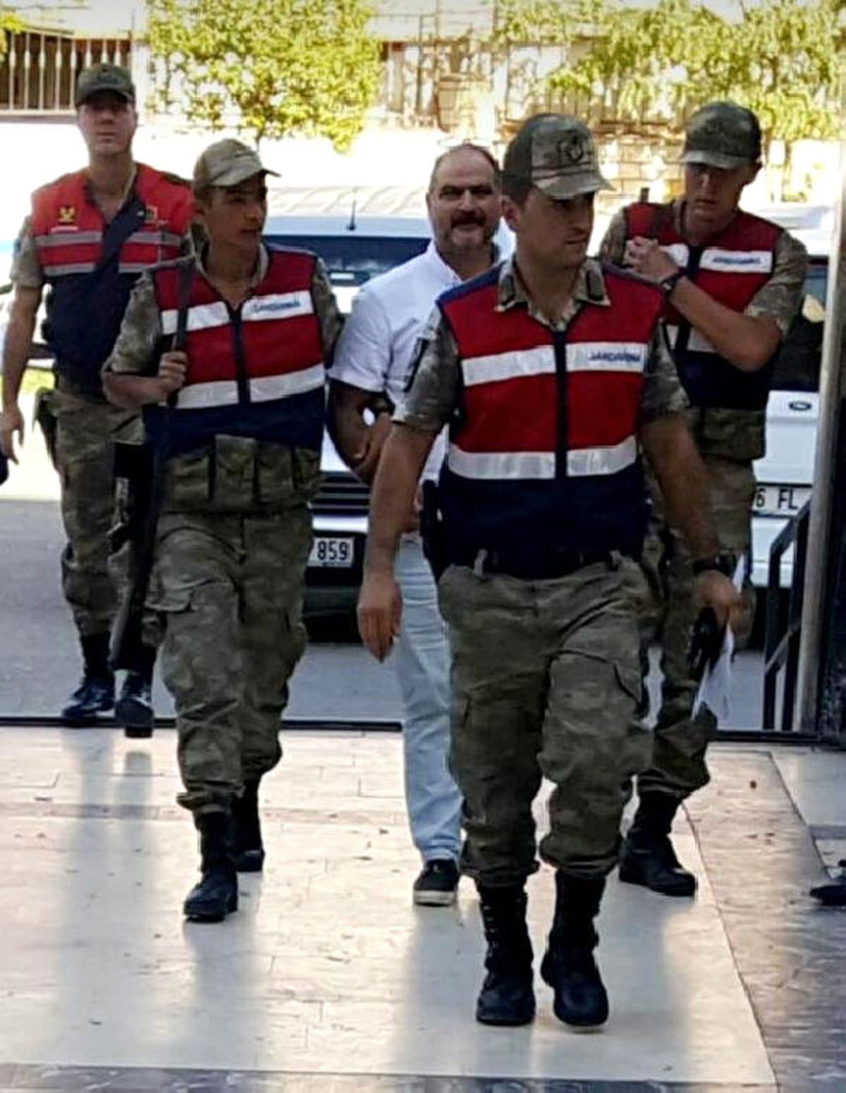Sahte Diş Doktoru Yol Kontrolünde Yakalandı
