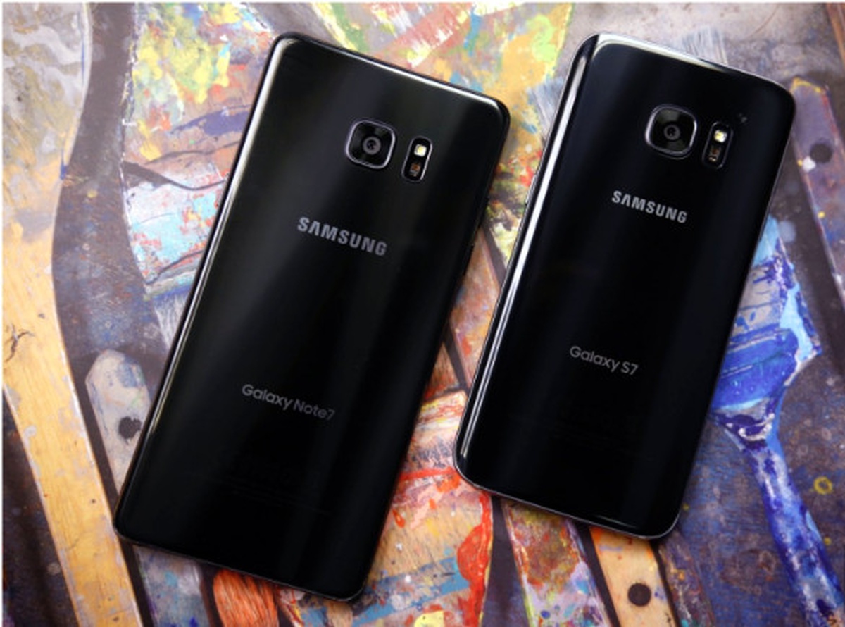Samsung Yüzde 5.6 Büyüdü, Çip ve Oled Ekran İyi Sattı