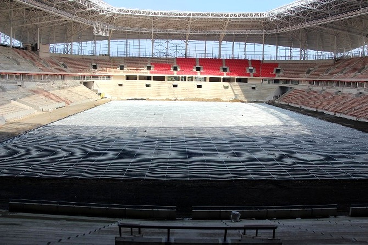Samsunspor\'un Yeni Stadına \'Hibrit Çim\'