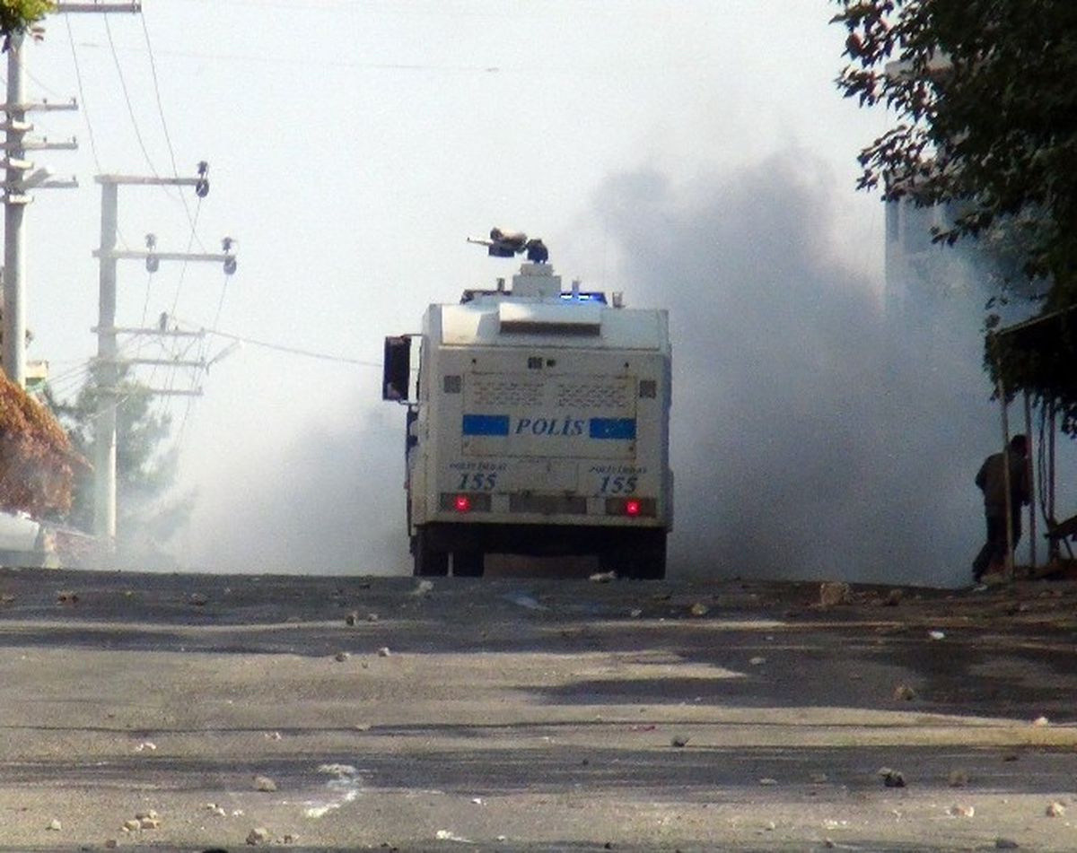 Silvan\'da PKK Yandaşlarının 6-7 Ekim\'deki Şiddeti Kamerada