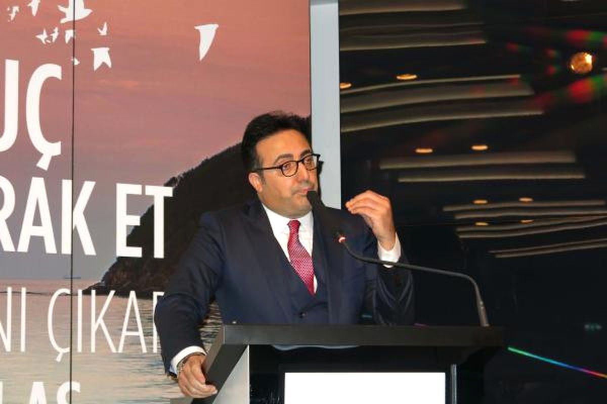 THY Yönetim Kurulu Başkanı Aycı, Yabancı Gazetecilere 15 Temmuz\'u Anlatıyor