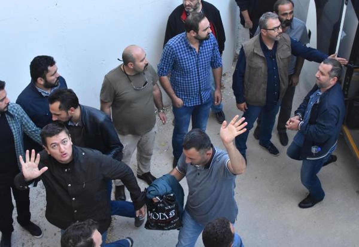 3\'üncü Ana Jet Üs Komutanlığı\'ndaki Fetö Operasyonunda 21 Tutuklama