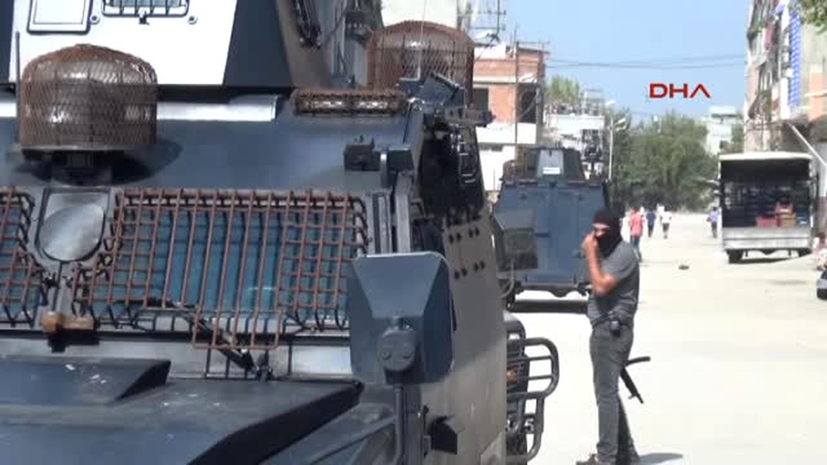 Adana\'da PKK Operasyonu 4\'ü Kadın 5 Gözaltı