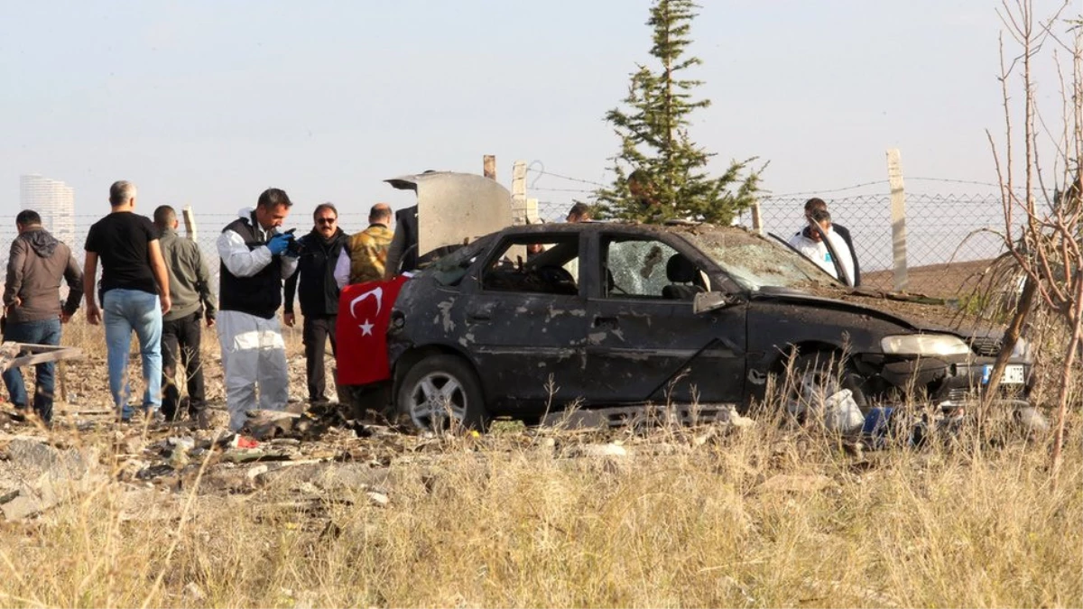 Ankara\'da İki \'Canlı Bomba\' Kendini Havaya Uçurdu