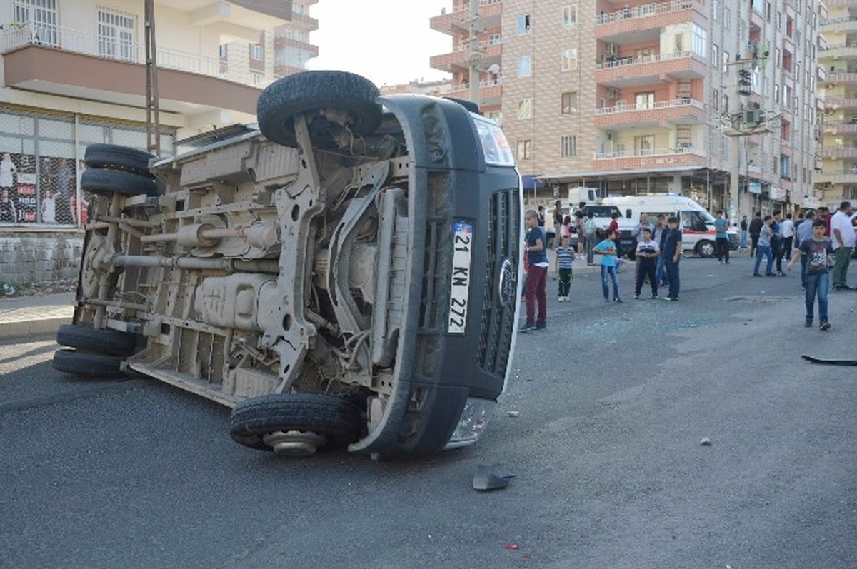 Diyarbakır\'da Trafik Kazası: 5 Yaralı