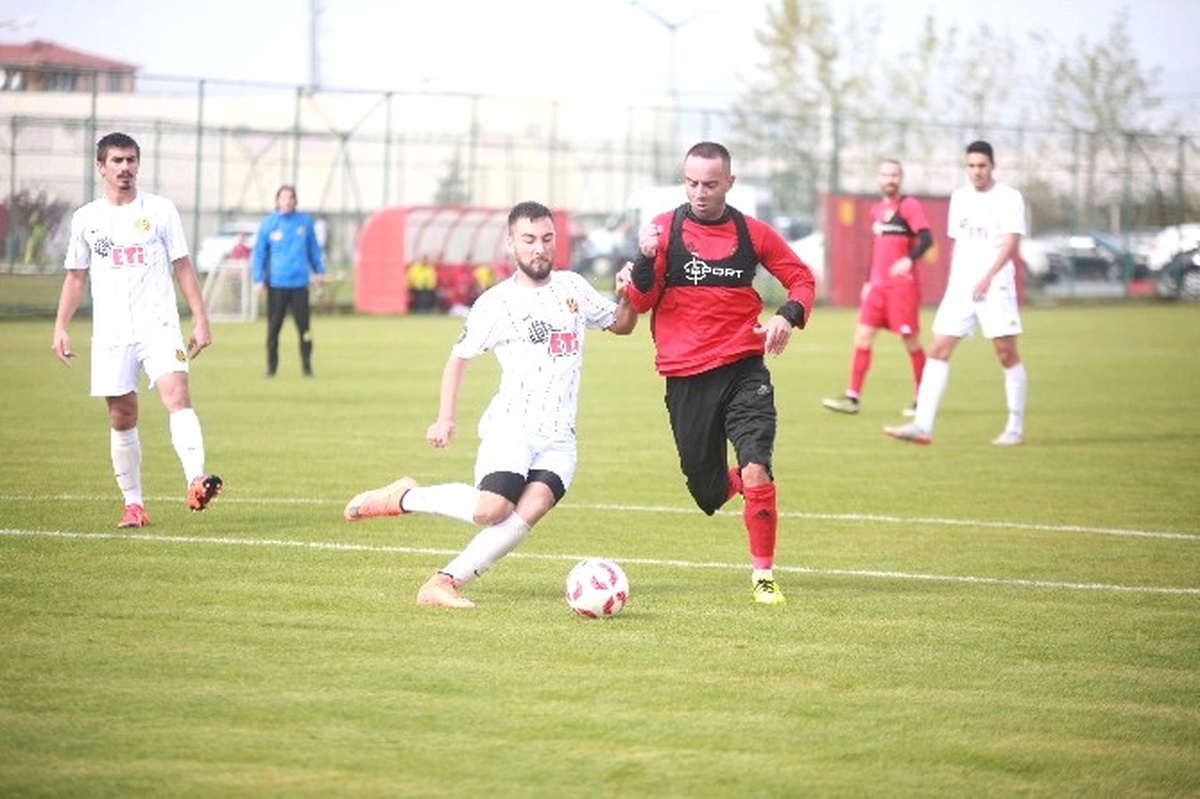 Eskişehirspor, U-21 Takımı ile Karşılaştı