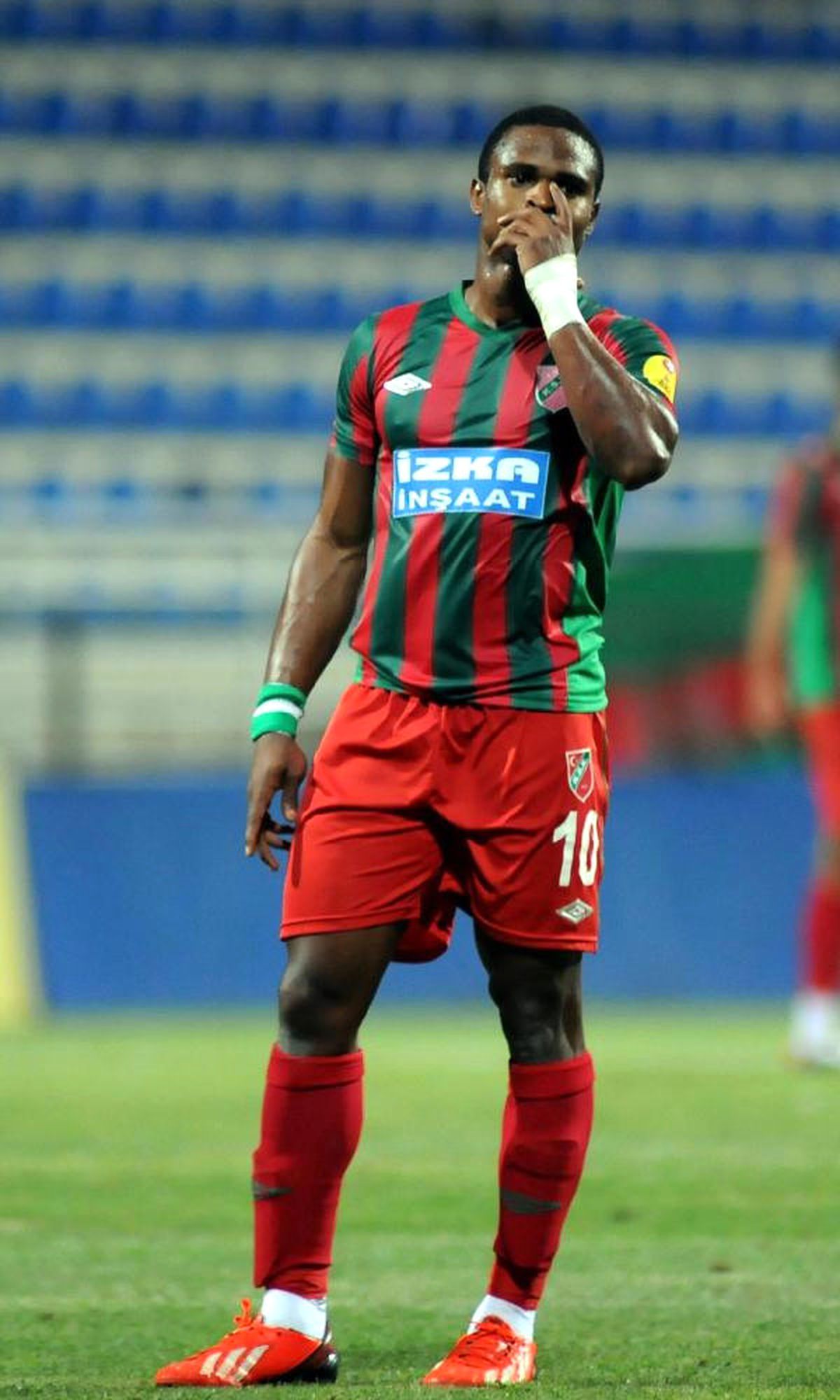 FIFA'dan Karşıyaka'ya 2 Dönem Transfer Yasağı